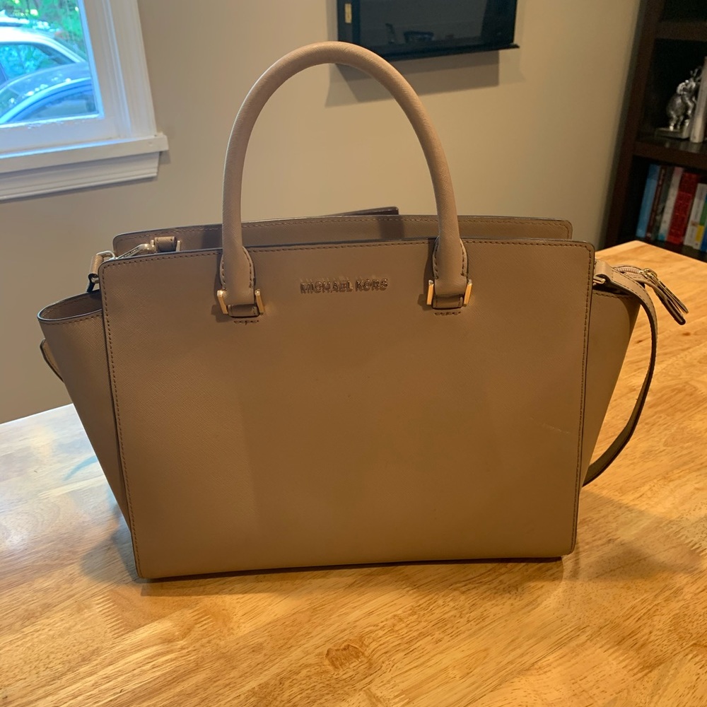 COPY - COPY - Michael Kors Bag!